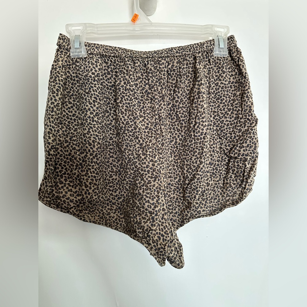 Abercrombie Leopard Print Shorts - image 4